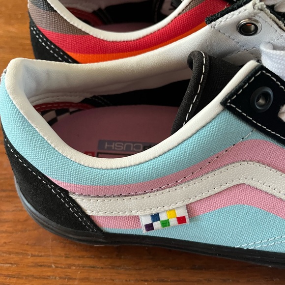Vans Skate Old Skool Pride Parade Rainbow Size US 8.5 Men New! Rare - Picture 4 of 9
